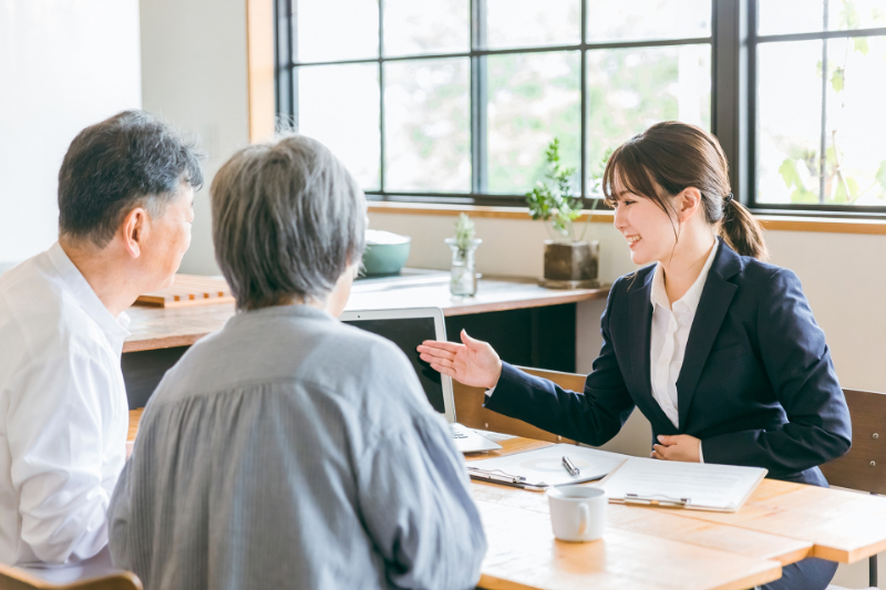 売却を依頼する不動産会社を選定する